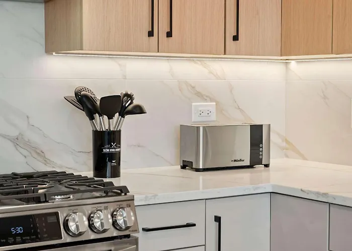 New Build In Pilsen Spacious 2 Bed 2 Bath Unit Appartement