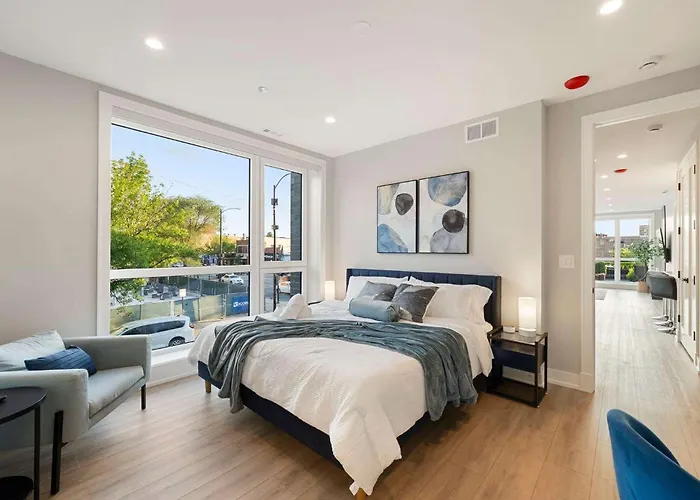 New Build In Pilsen Spacious 2 Bed 2 Bath Unit